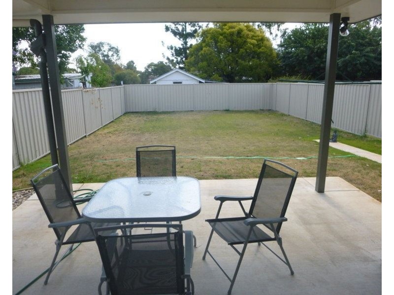 1/18 Claydon Street, Chinchilla QLD 4413