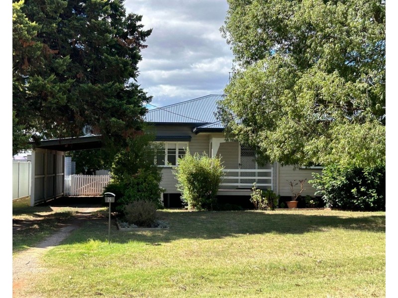 29 Barber Street, Chinchilla QLD 4413