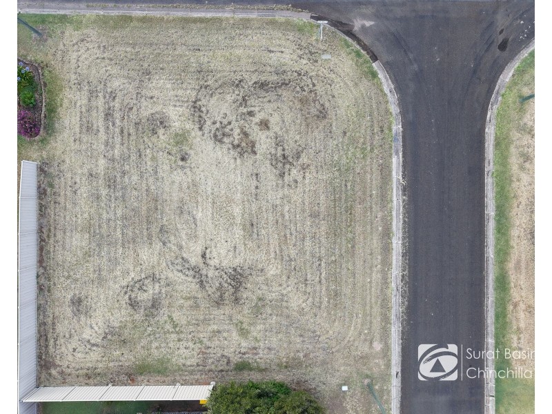 16 LEE STREET, Miles QLD 4415