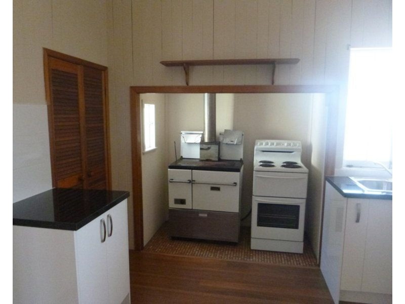 117 Phipps Road, Chinchilla QLD 4413