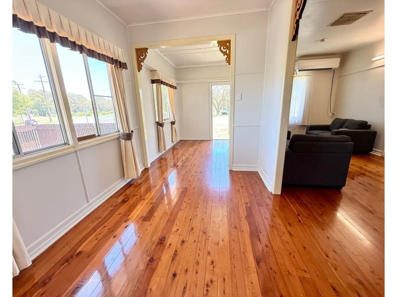 21 Tara Road, Chinchilla QLD 4413