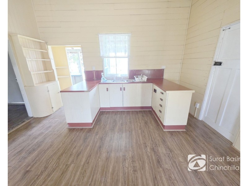 6 KINNOUL STREET, Taroom QLD 4420