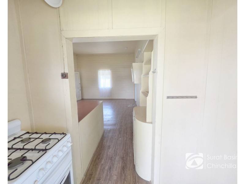 6 KINNOUL STREET, Taroom QLD 4420