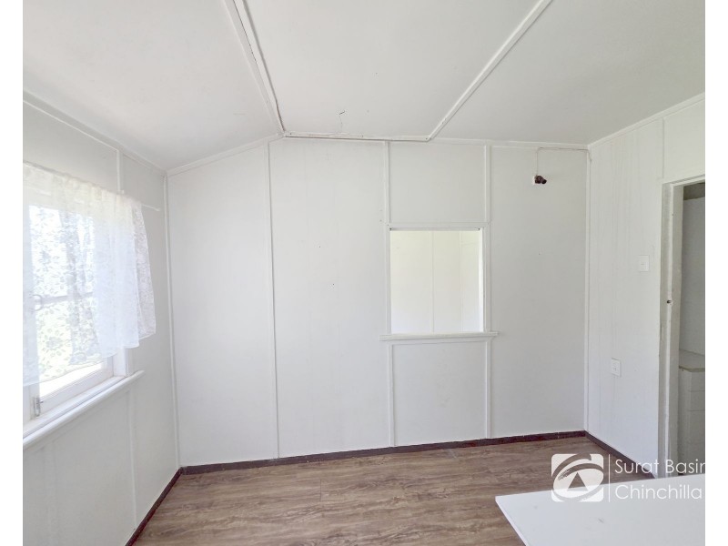 6 KINNOUL STREET, Taroom QLD 4420