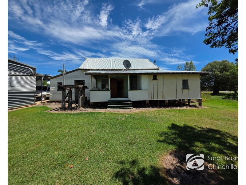 6 KINNOUL STREET, Taroom QLD 4420