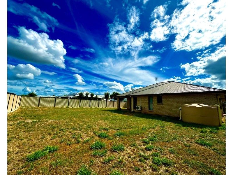 8 Mckenzie Street, Chinchilla QLD 4413