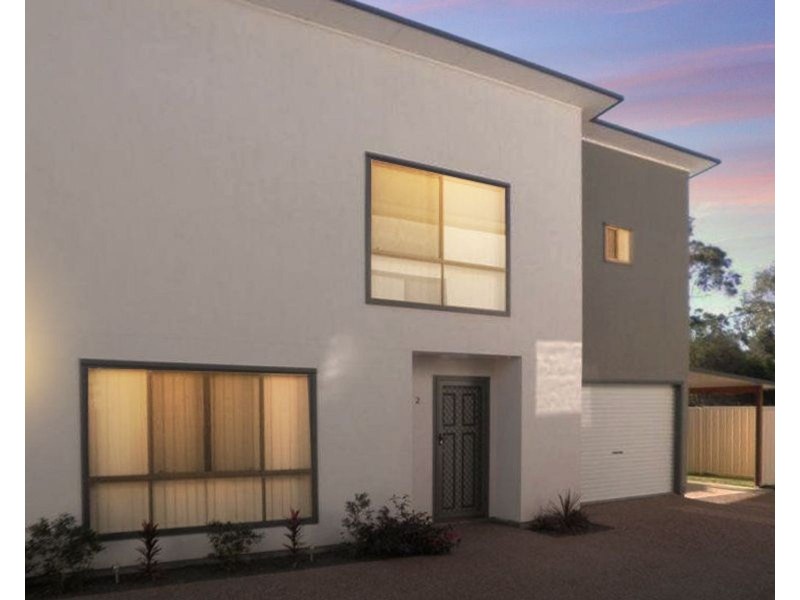 2/6 Holland Street, Chinchilla QLD 4413