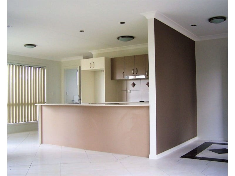 2/6 Holland Street, Chinchilla QLD 4413