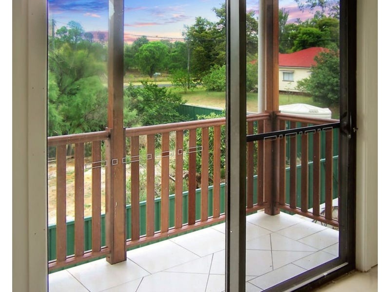 2/6 Holland Street, Chinchilla QLD 4413