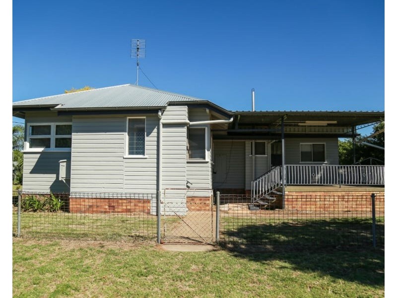 97 Hypatia, Chinchilla QLD 4413