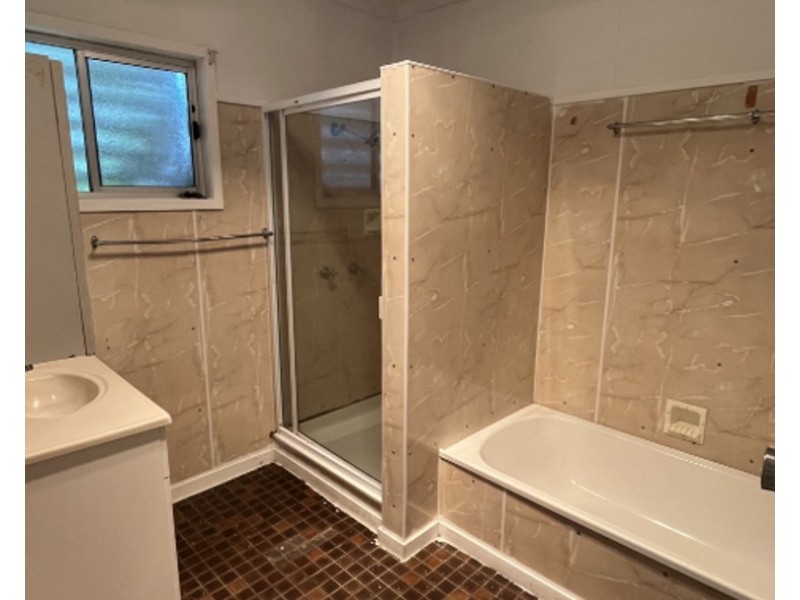 10 Stiller Street, Wandoan QLD 4419