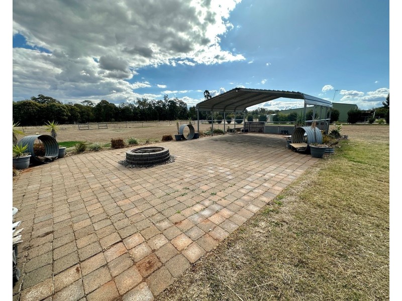 44 Ainsworth Street, Chinchilla QLD 4413