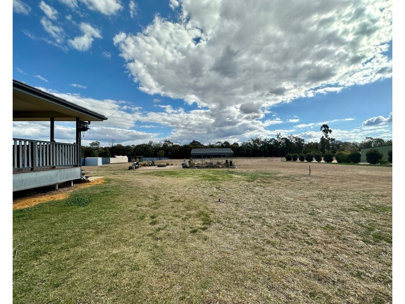 44 Ainsworth Street, Chinchilla QLD 4413