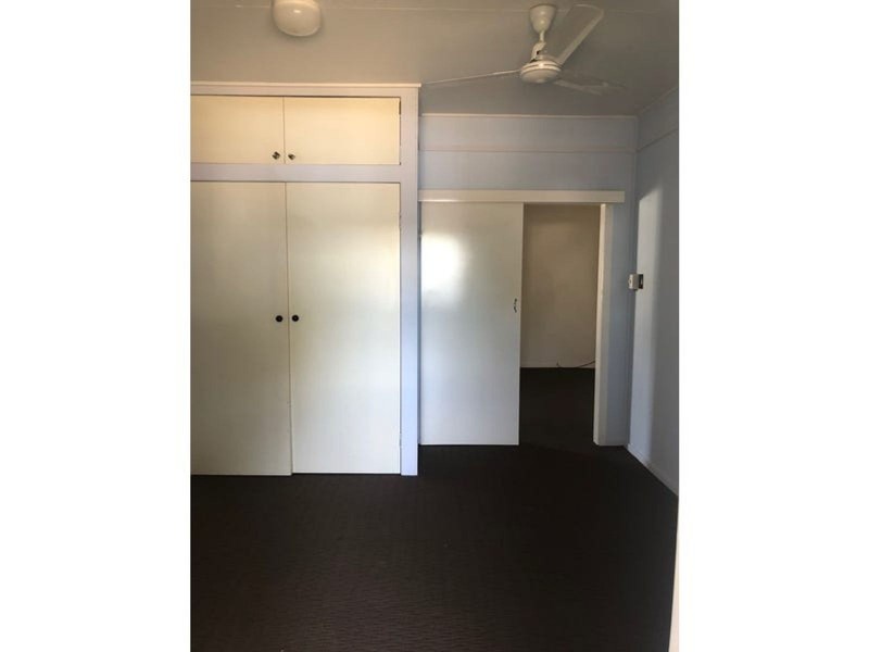 2/14 Claydon, Chinchilla QLD 4413