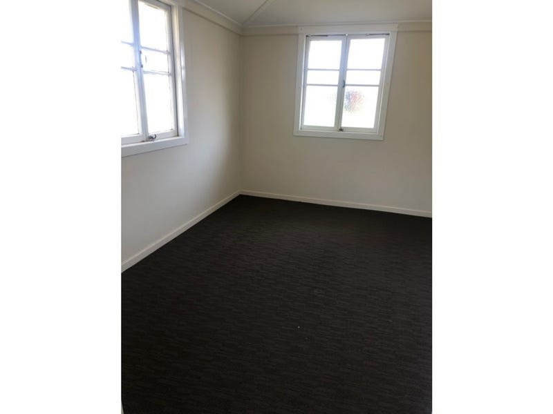 2/14 Claydon, Chinchilla QLD 4413