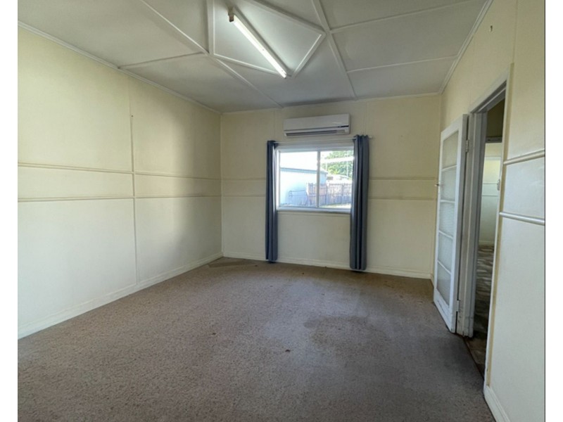 68 GLASSON, Chinchilla QLD 4413