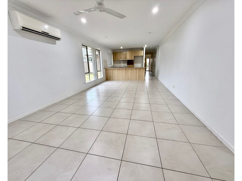 8 Bridgeman Parade,, Chinchilla QLD 4413
