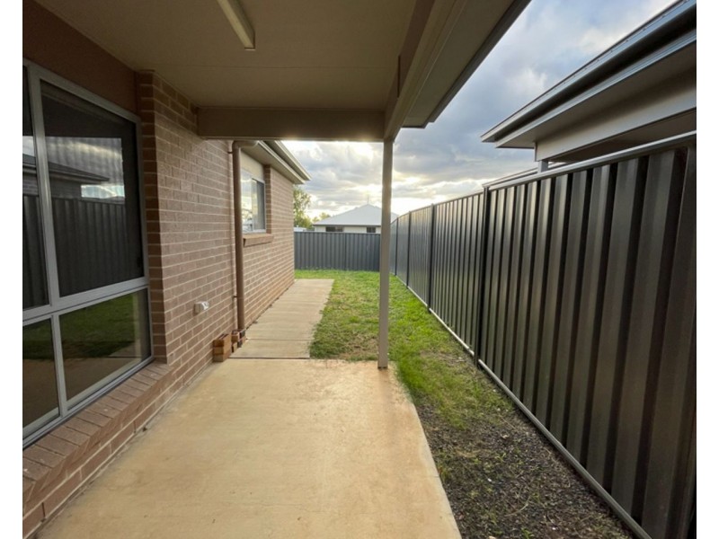 1/17 Barnsley Street, Chinchilla QLD 4413