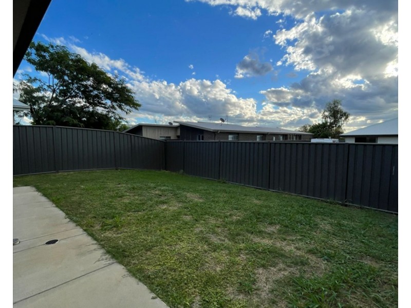 1/17 Barnsley Street, Chinchilla QLD 4413