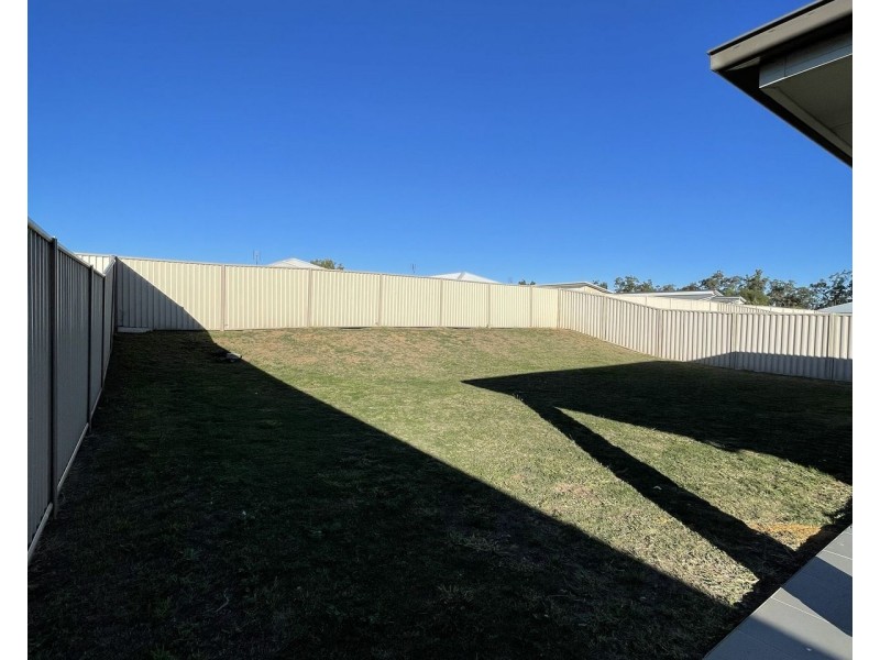 17 Archer Street, Chinchilla QLD 4413