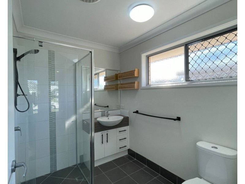 10 Hughes Avenue, Chinchilla QLD 4413