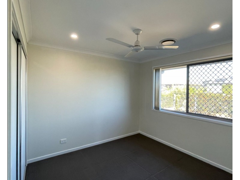 10 Hughes Avenue, Chinchilla QLD 4413