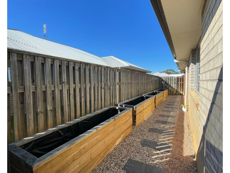 10 Hughes Avenue, Chinchilla QLD 4413