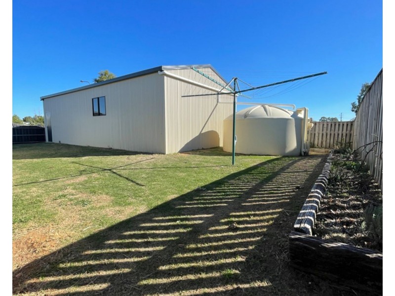 10 Hughes Avenue, Chinchilla QLD 4413