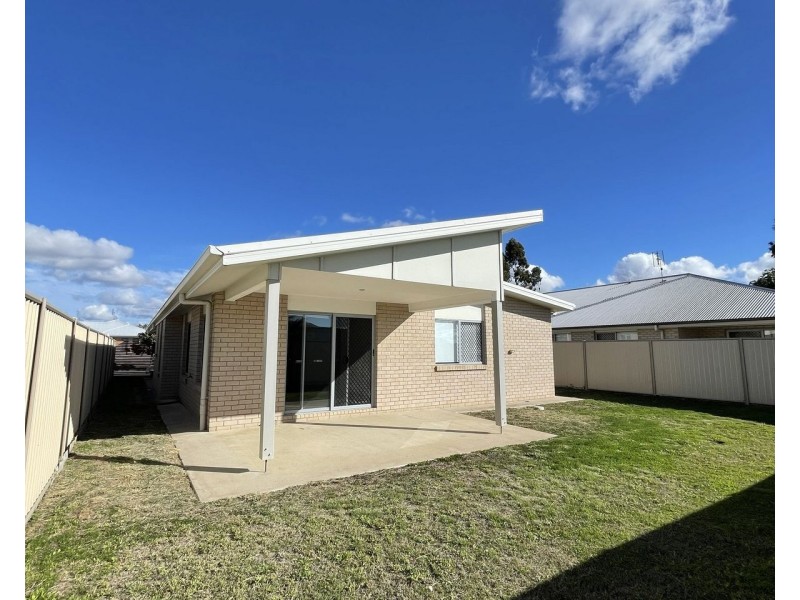 20 Bridgeman Parade, Chinchilla QLD 4413