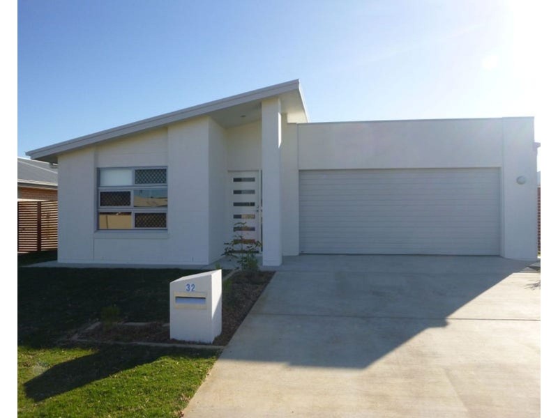 32 Bridgeman Parade, Chinchilla QLD 4413