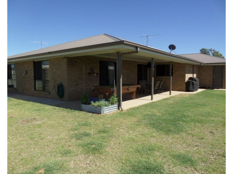 19 Sommerfeld Crescent, Chinchilla QLD 4413
