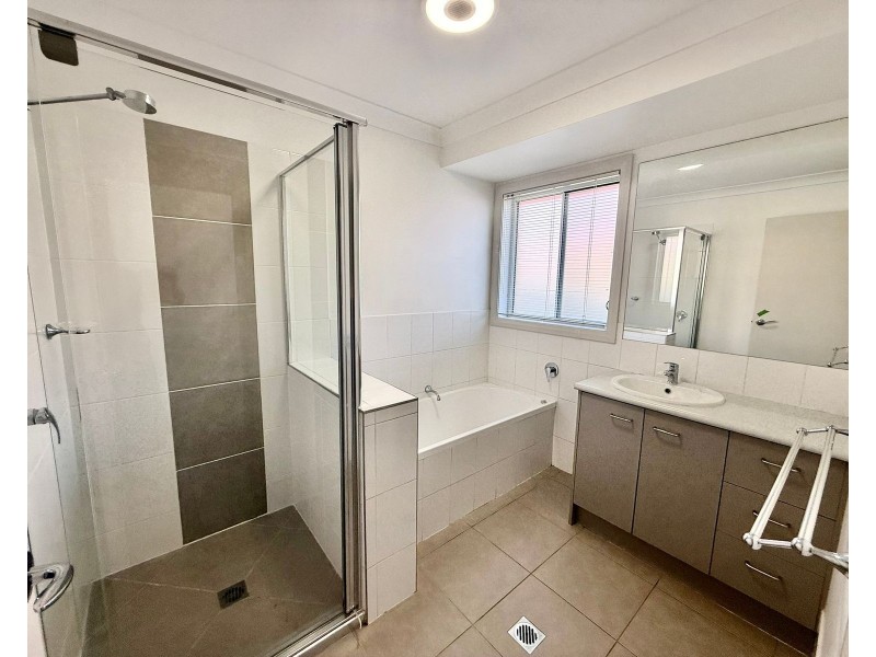 108 Windmill Road, Chinchilla QLD 4413
