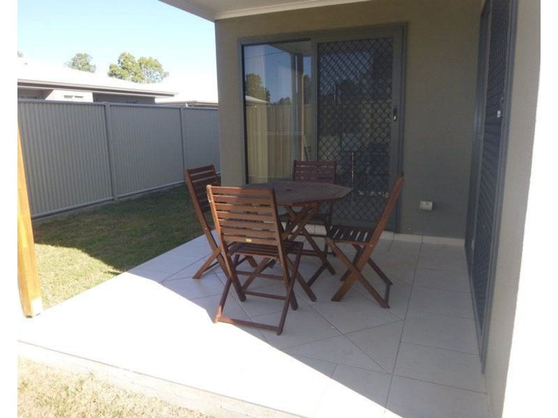 3/6 Holland Street, Chinchilla QLD 4413