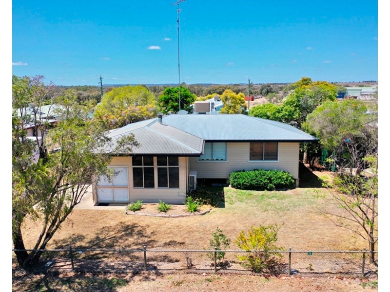 26 Weldon Street, Wandoan QLD 4419