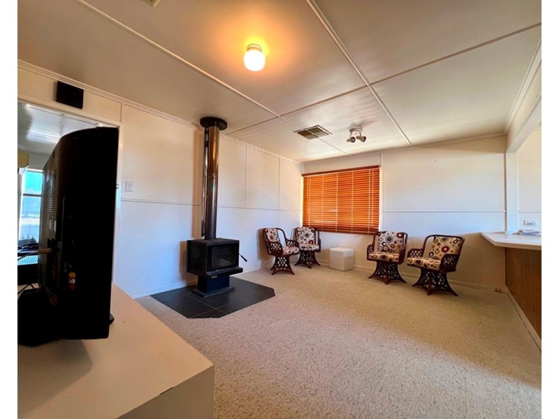 26 Weldon Street, Wandoan QLD 4419