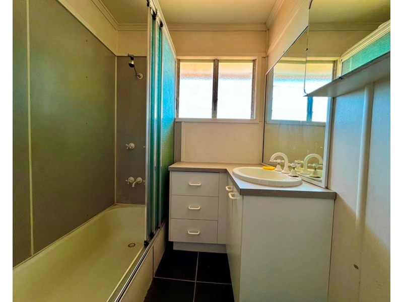 26 Weldon Street, Wandoan QLD 4419