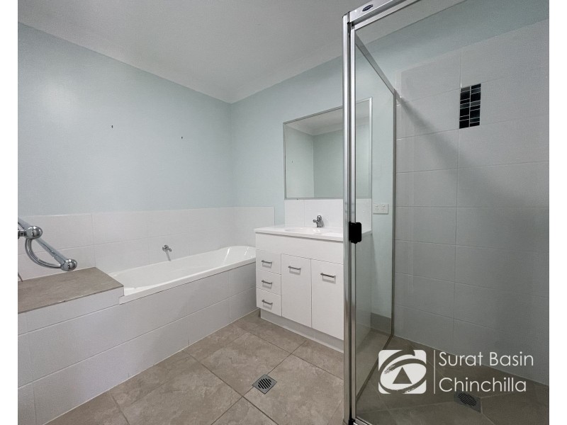 2/9 Hurse Street, Chinchilla QLD 4413