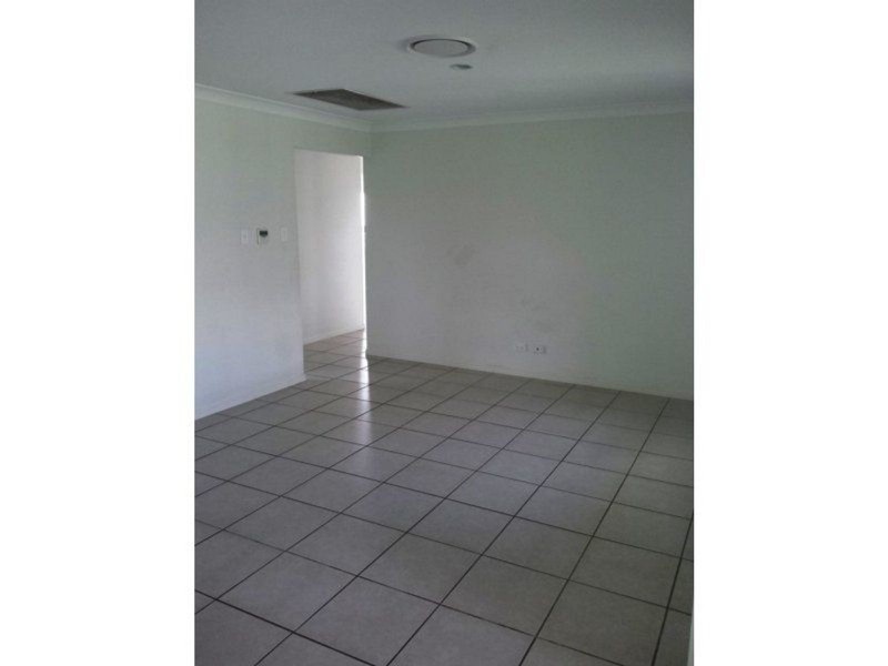 135 Zeller, Chinchilla QLD 4413