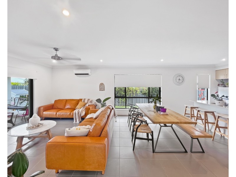 5 Eclipse Crescent, Cumbalum NSW 2478