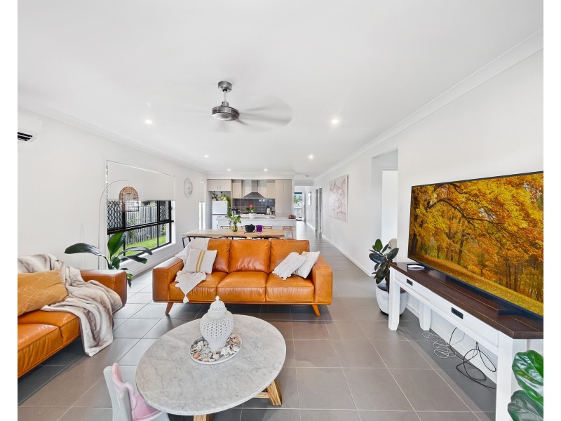 5 Eclipse Crescent, Cumbalum NSW 2478
