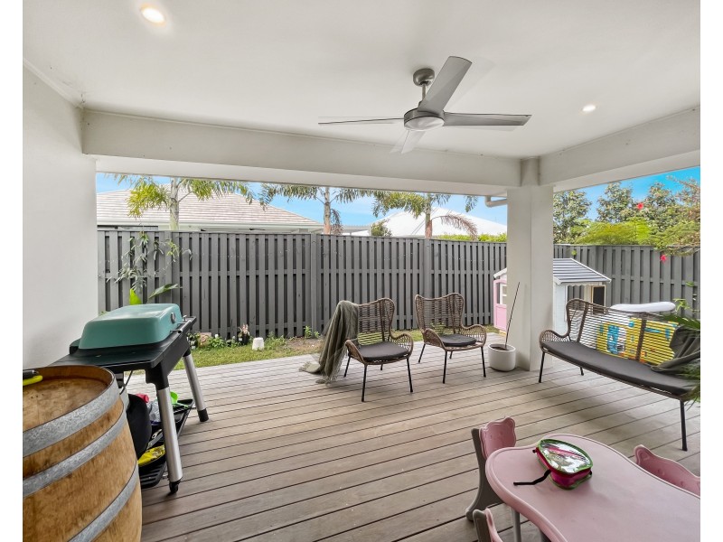 5 Eclipse Crescent, Cumbalum NSW 2478