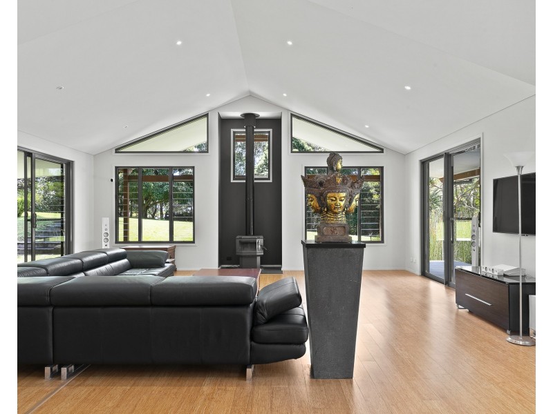 20 Taylors Lane, Ewingsdale NSW 2481