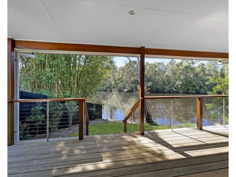 17 Natan Court, Ocean Shores NSW 2483