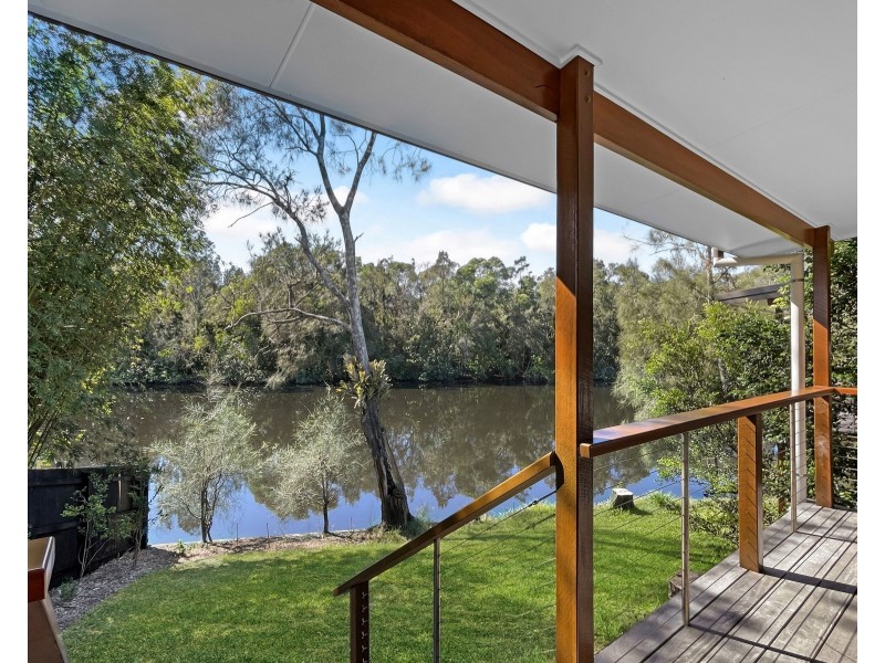 17 Natan Court, Ocean Shores NSW 2483