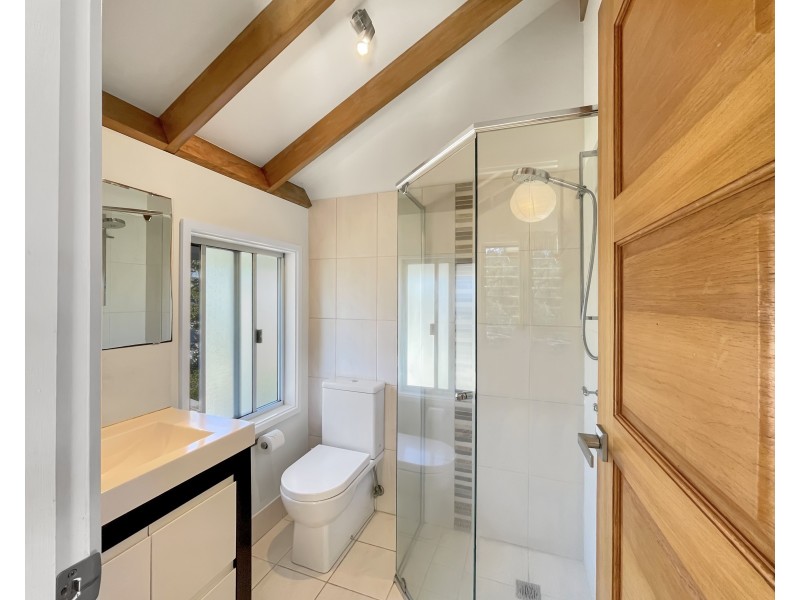 17 Natan Court, Ocean Shores NSW 2483