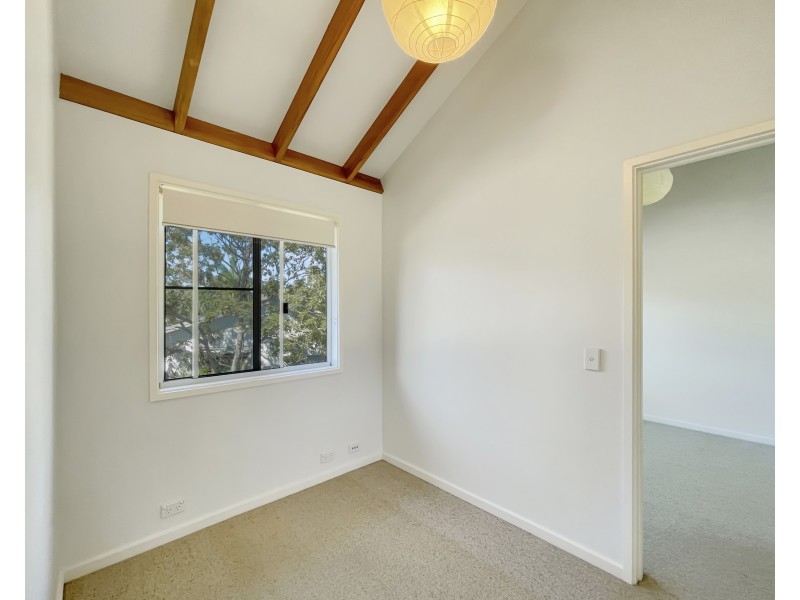 17 Natan Court, Ocean Shores NSW 2483