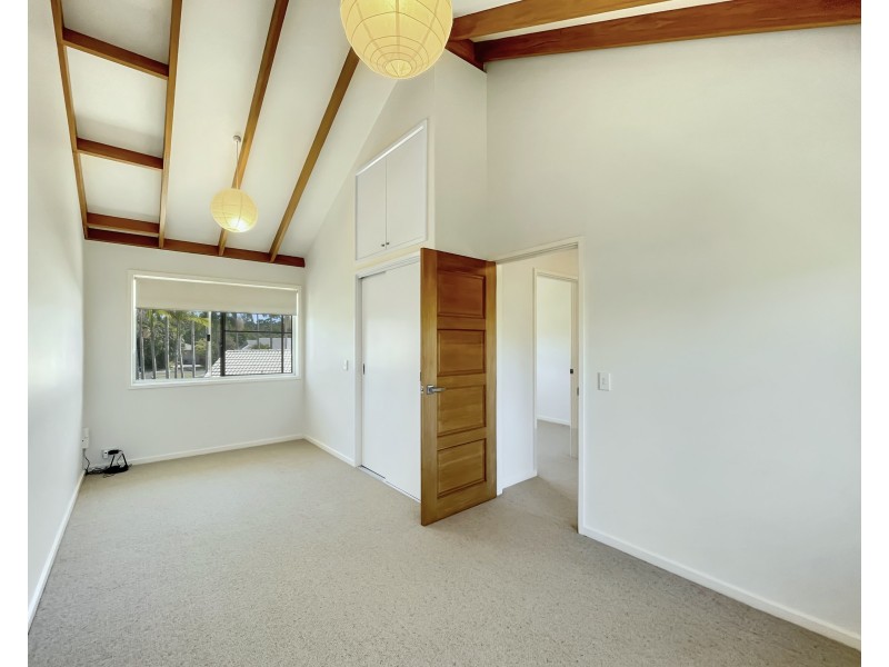 17 Natan Court, Ocean Shores NSW 2483