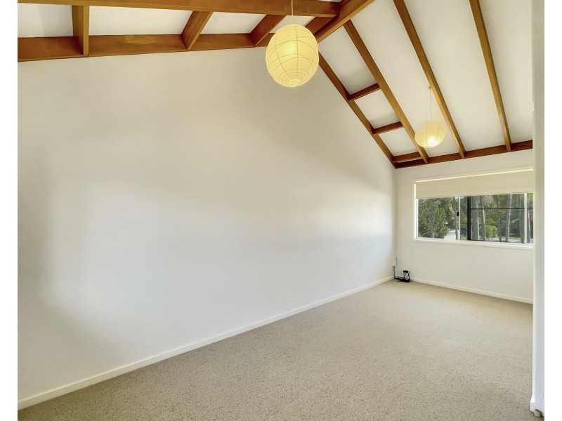 17 Natan Court, Ocean Shores NSW 2483