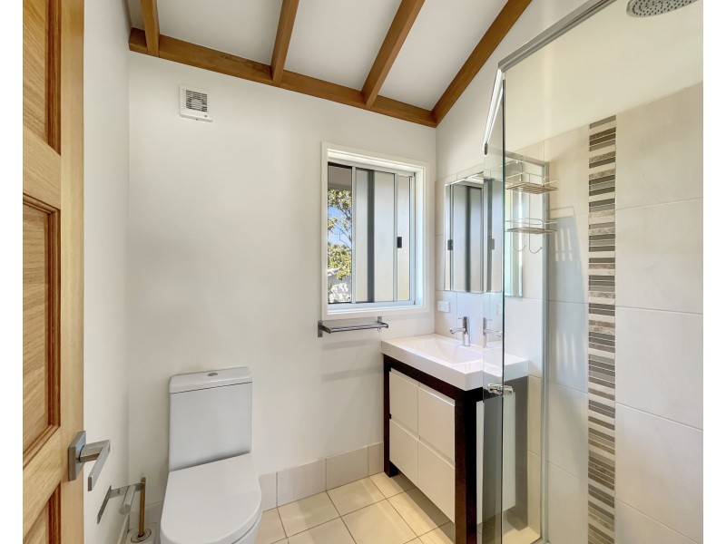 17 Natan Court, Ocean Shores NSW 2483