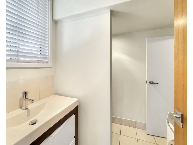 17 Natan Court, Ocean Shores NSW 2483